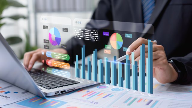Benchmarking wskaźników windykacyjnych – jak porównać swoją firmę do rynku i konkurencji?