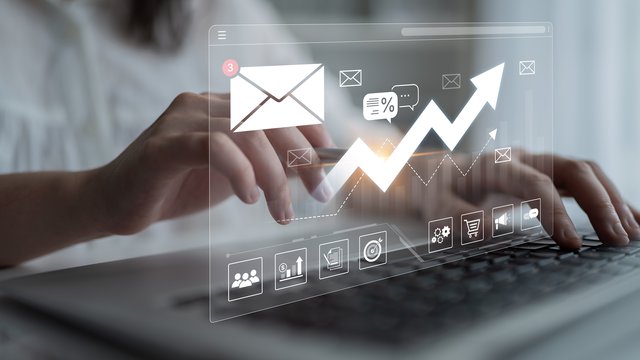 Szablony komunikatów windykacyjnych na różne etapy procesu